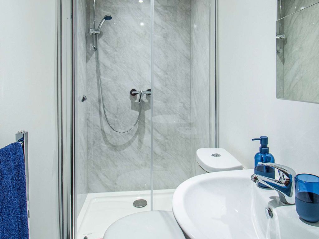 Property photo 2 of 7 29 Westbury Mount R1 (6).Jpg