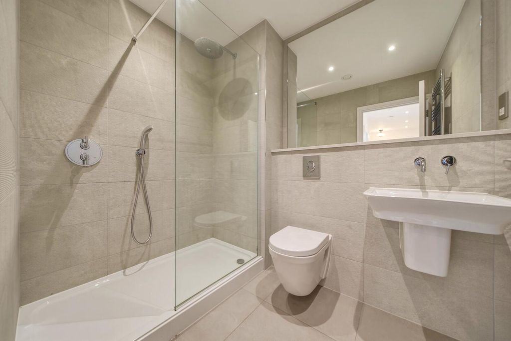 Additional image 19 of 3 bed flat for salePavilion Road, West Bridgford, Nottingham NG2