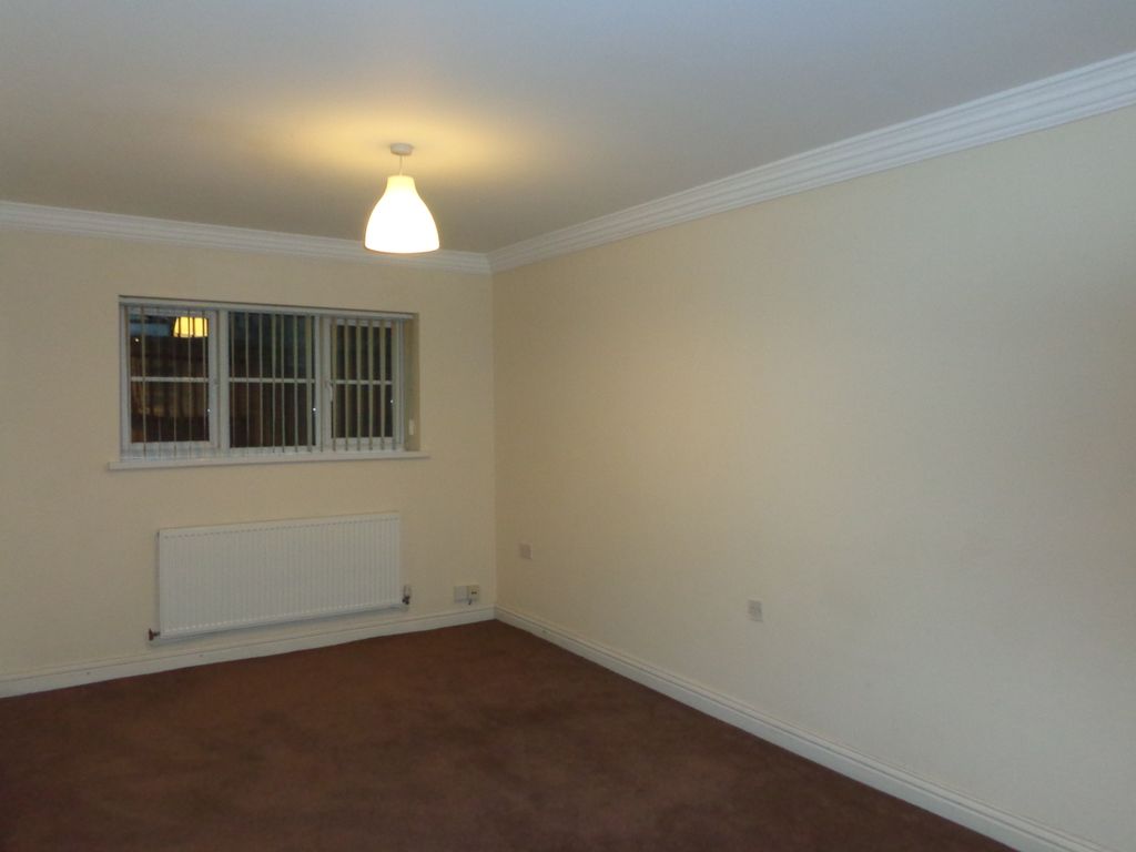 Property photo 3 of 8 Bedroom