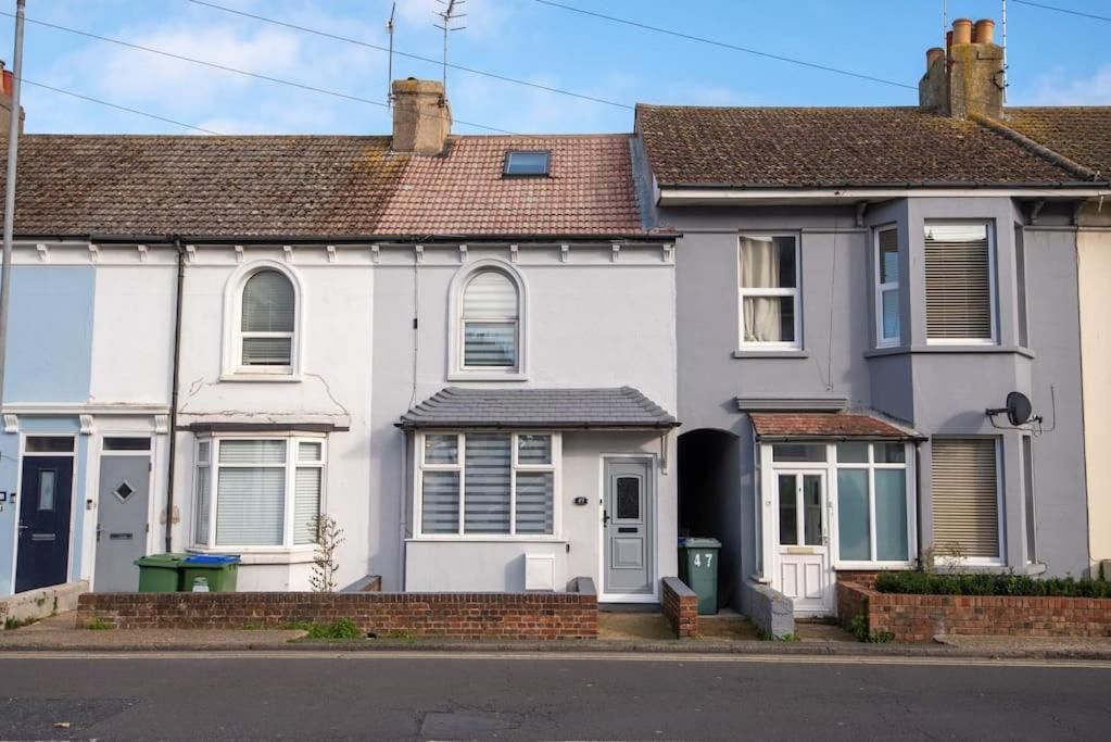 Property photo 1 of 18