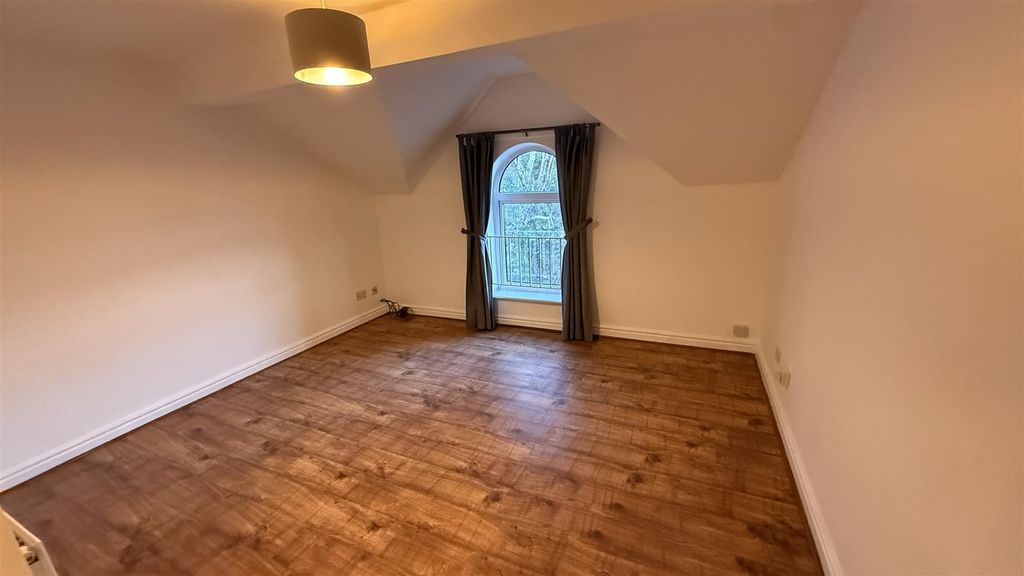 Property photo 1 of 9 1.Jpeg