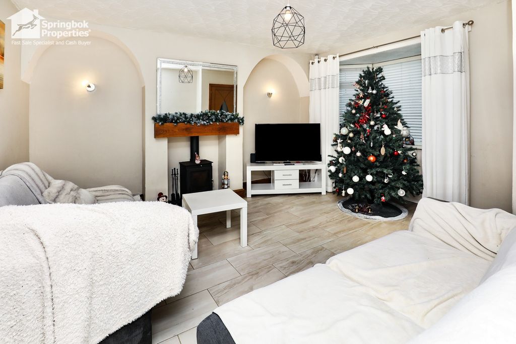 Property photo 2 of 11 Image 2