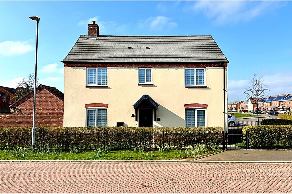 Property photo 2 of 25