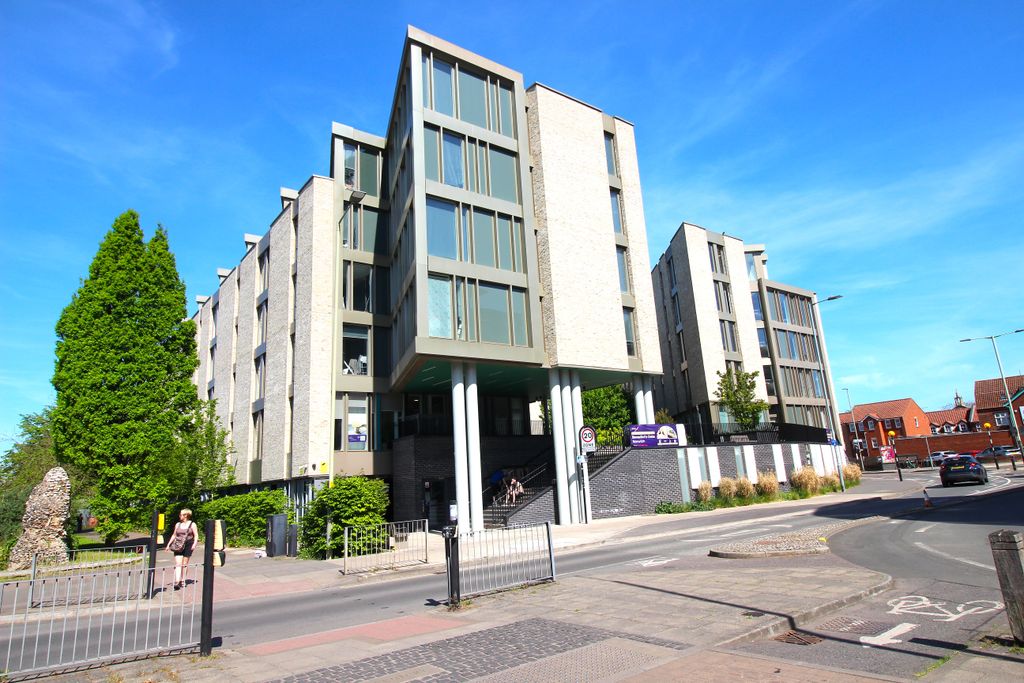 Property photo 1 of 7