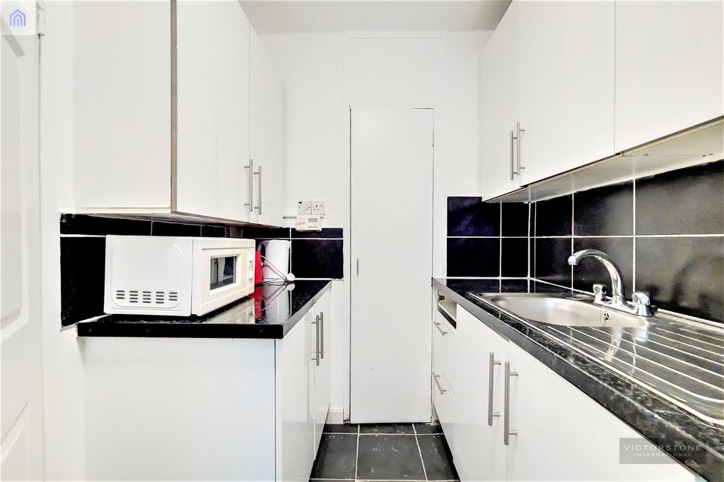 Property photo 1 of 13 1535412