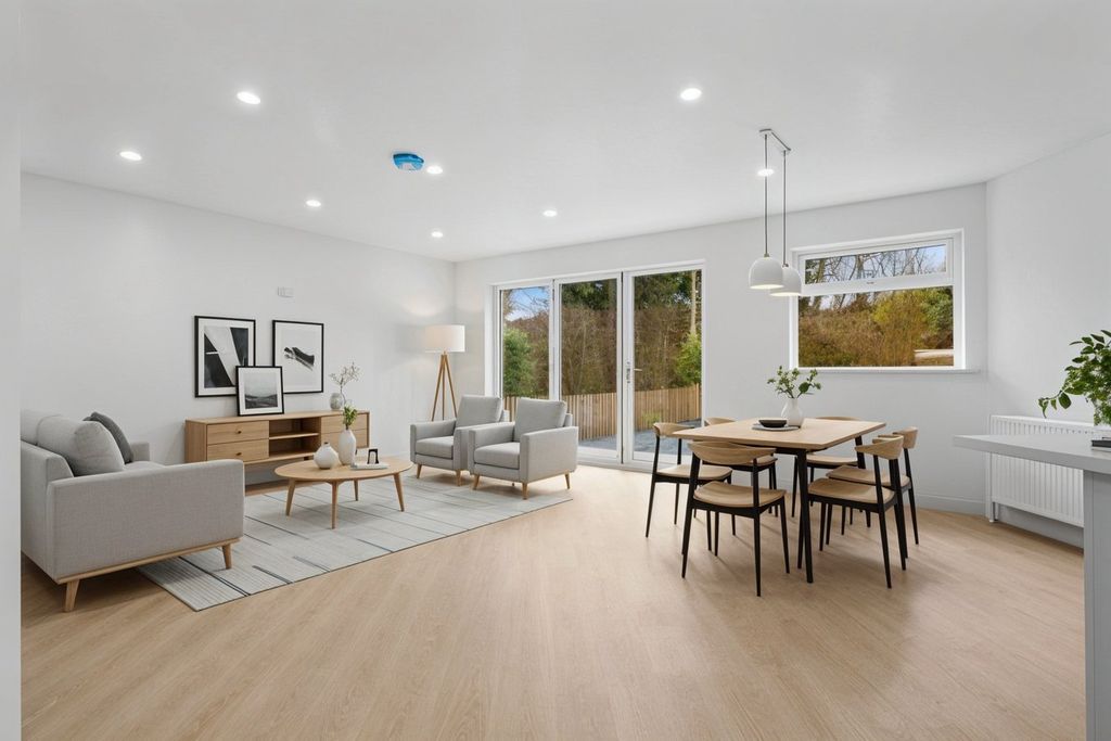 Property photo 2 of 30