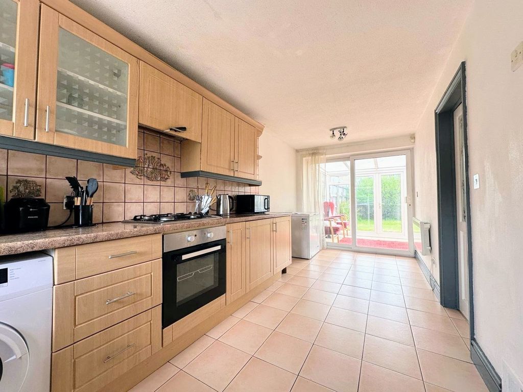 Property photo 3 of 12 Picture No. 27