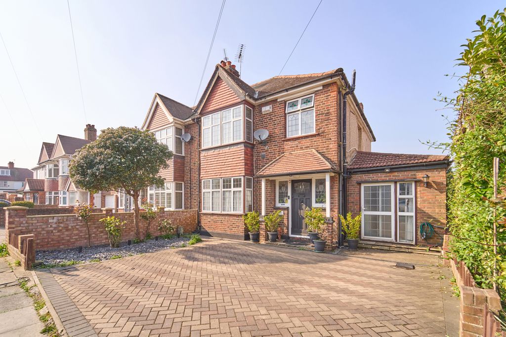 Property photo 2 of 40 Front Elevation