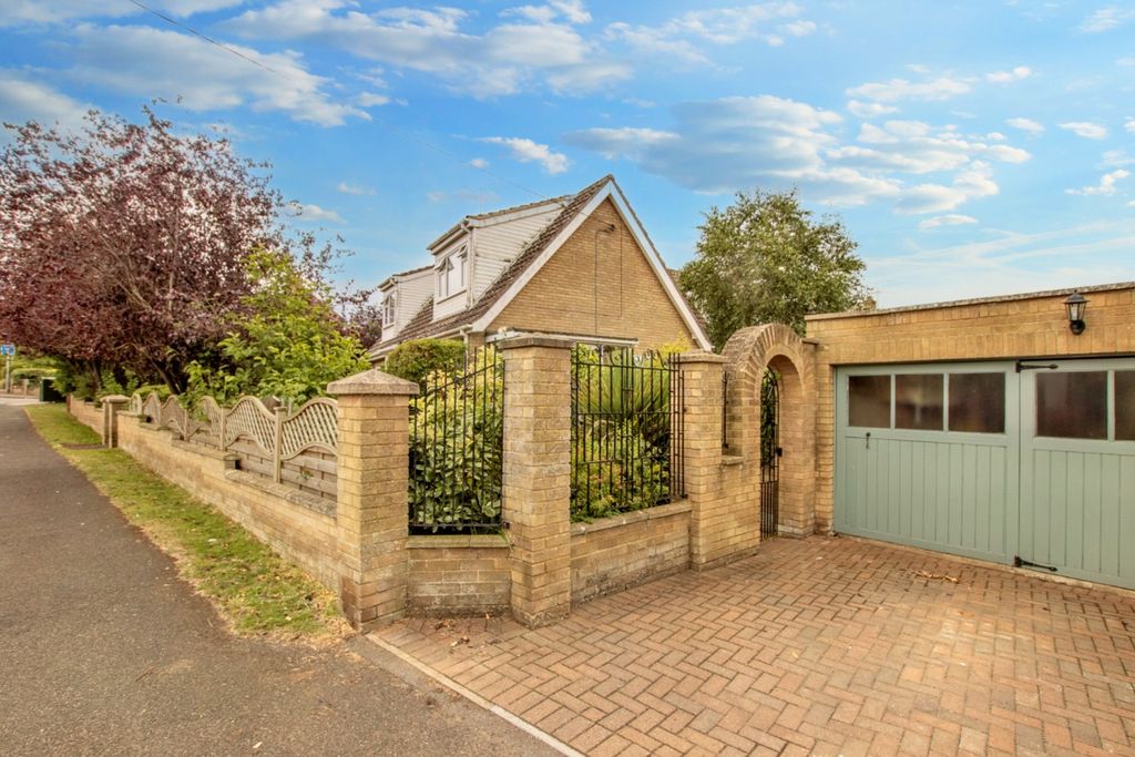 Property photo 2 of 23 2518135