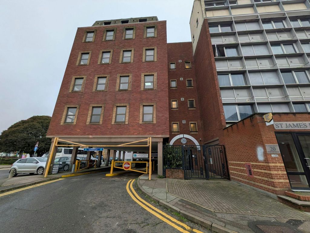 Property photo 1 of 8 2725.Jpg