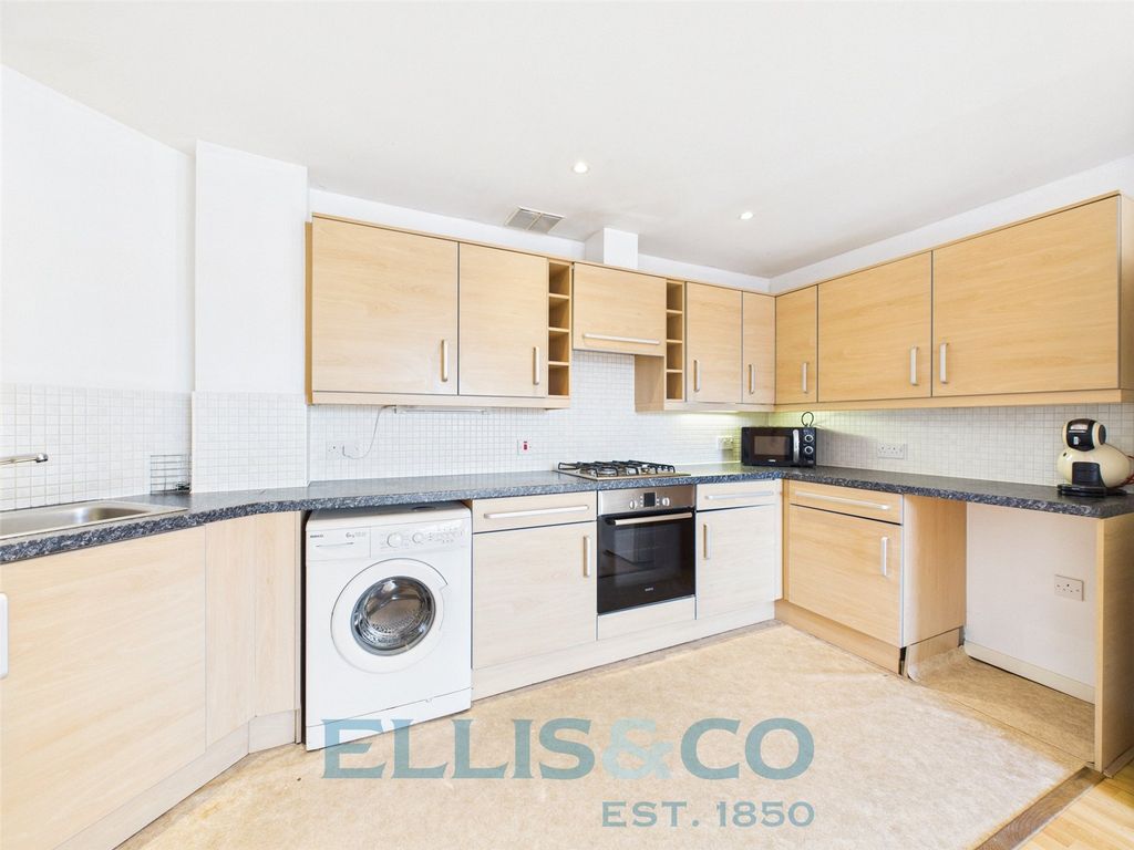 Property photo 3 of 14 Picture No. 26
