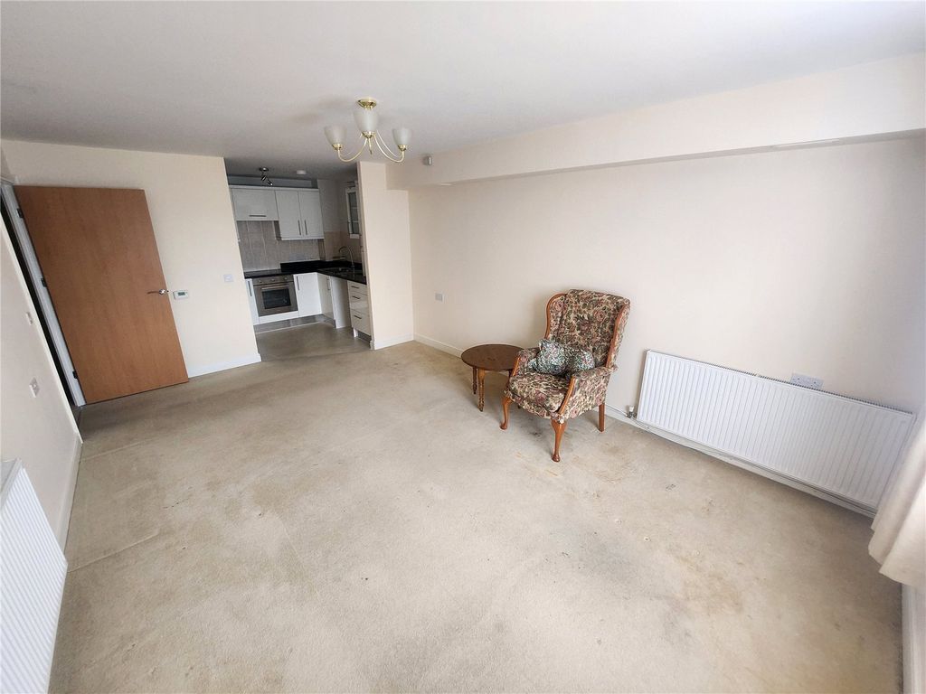 Property photo 3 of 15 Internal