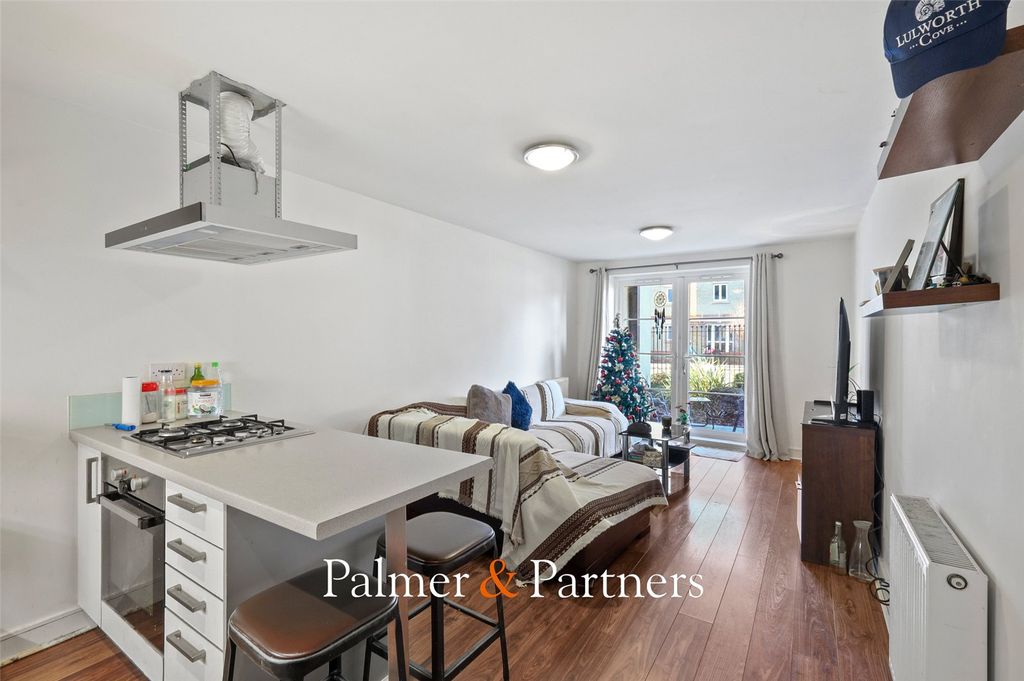 Property photo 2 of 10 Picture No. 01