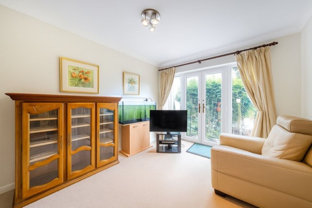 Property photo 2 of 12