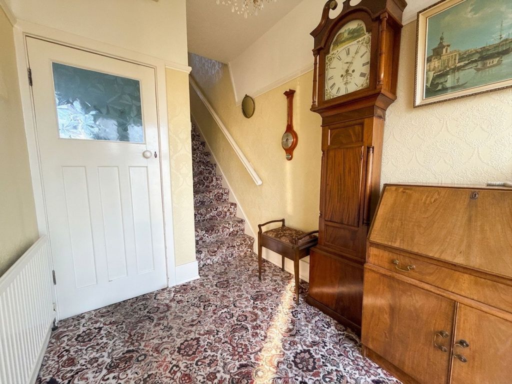 Property photo 3 of 23