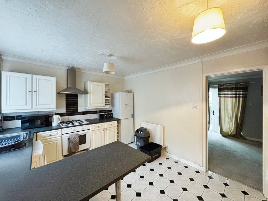 Property photo 3 of 11 3942505