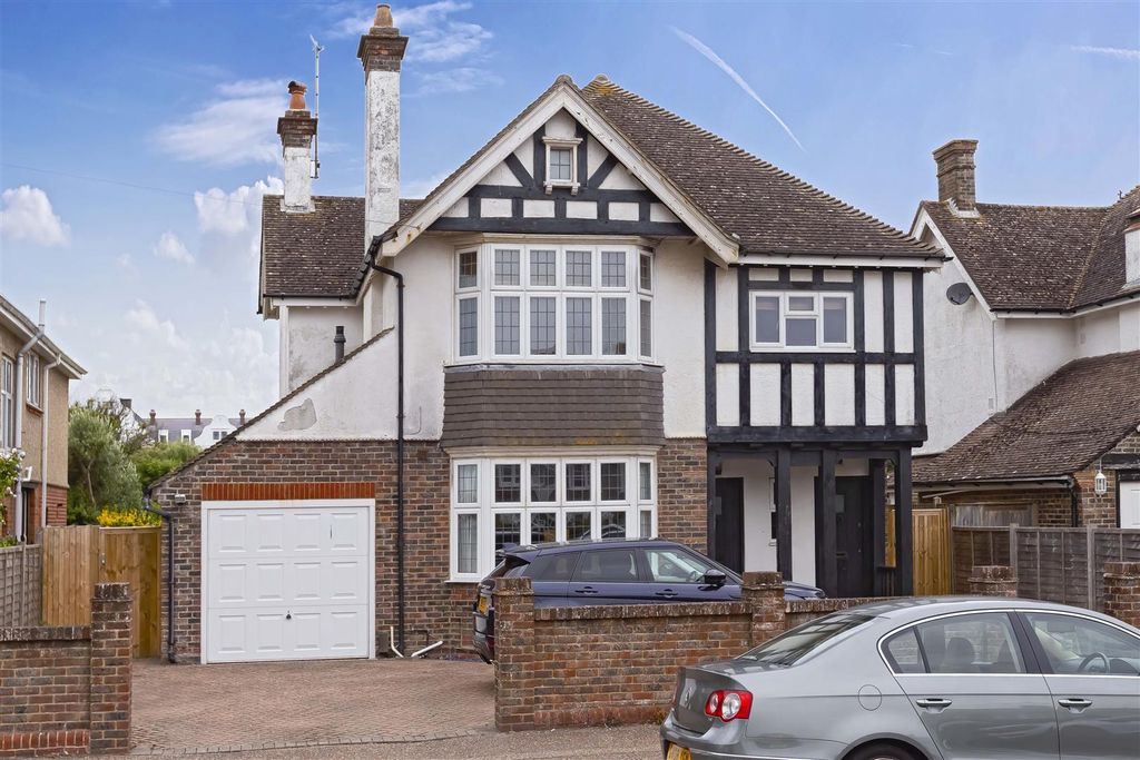 Property photo 1 of 8 Seaview Rd_1.Jpg