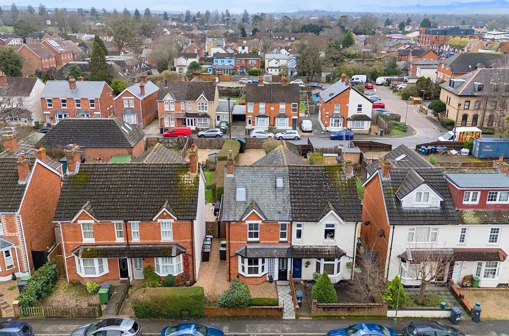 Property photo 1 of 31