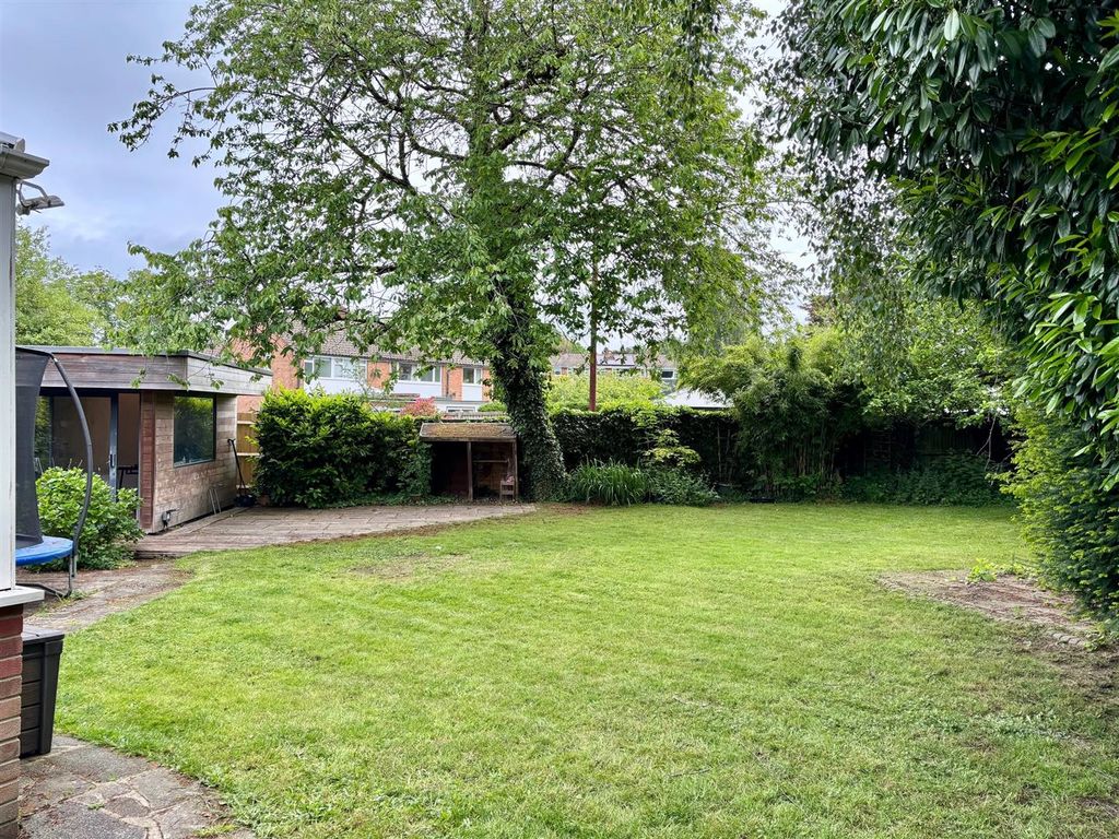 Property photo 3 of 19 Garden