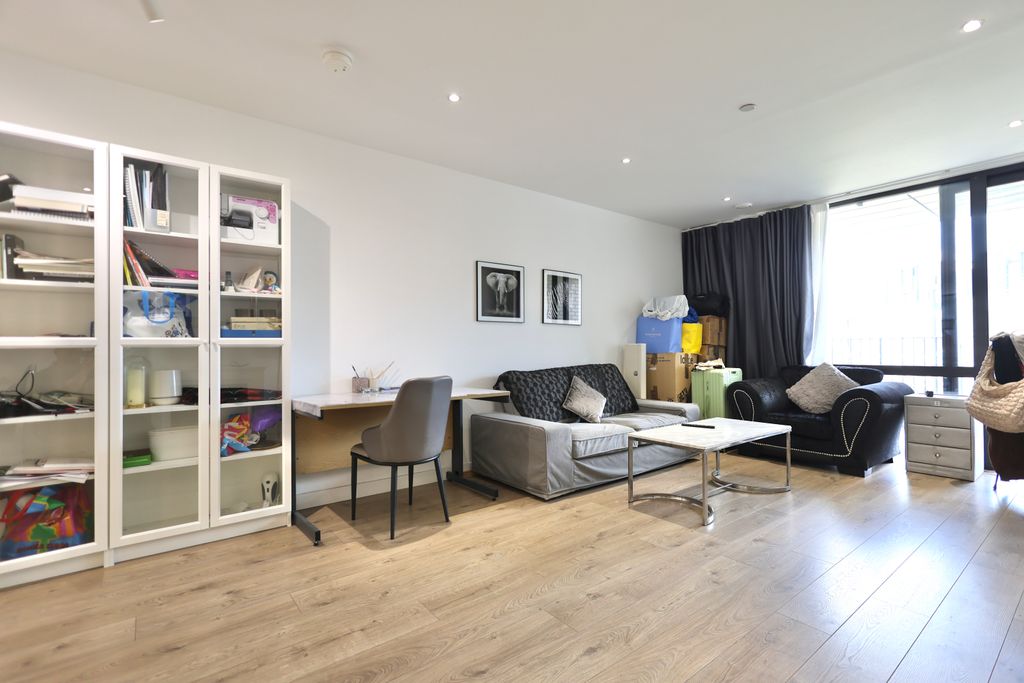 Property photo 2 of 7