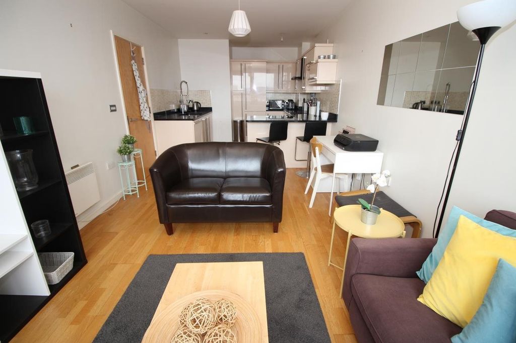 Property photo 2 of 7 O-Xqth5Tfk2_Yt4Lc7Cyaa