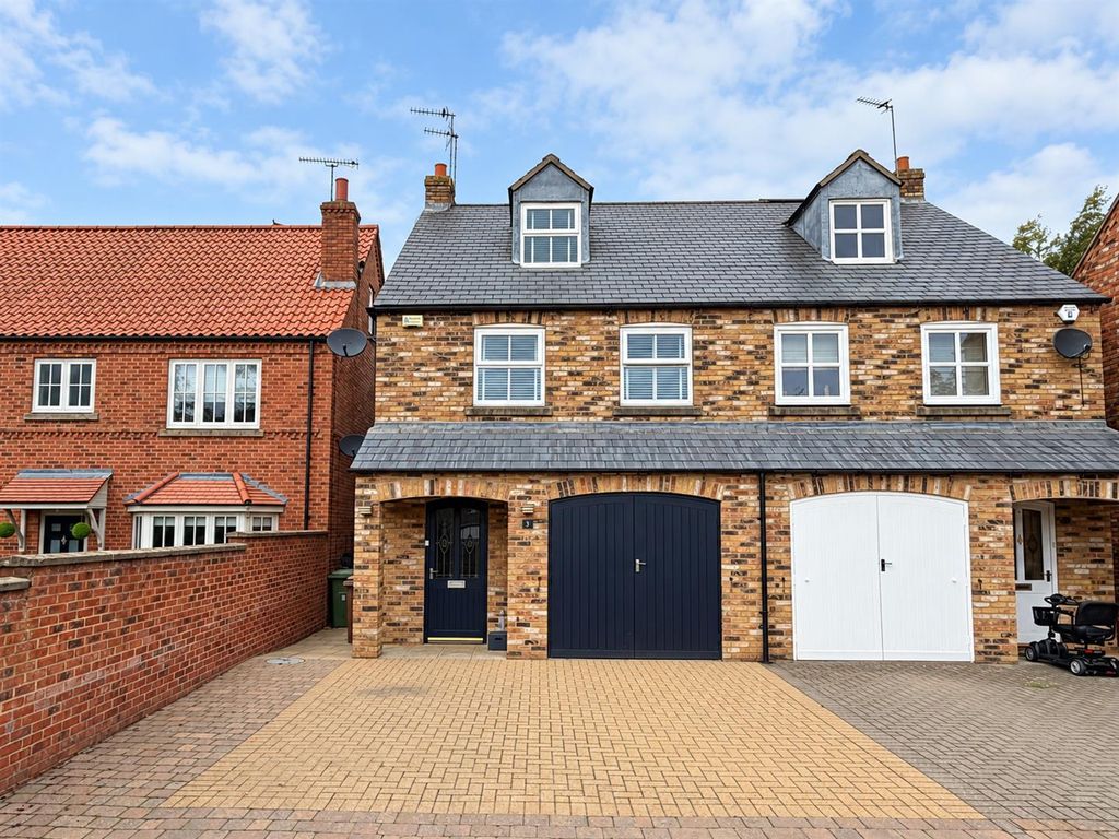 Property photo 1 of 19 Ab3Eb88E-8A97-4Fcb-B05F-095834d49Ef0.Png