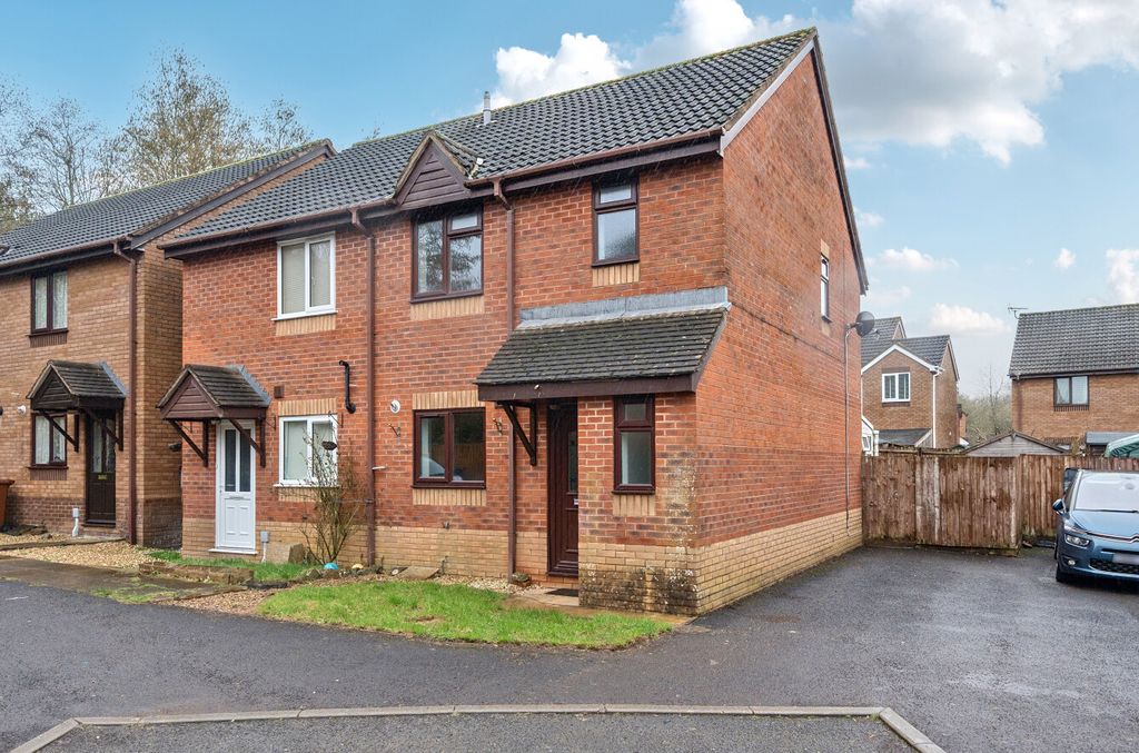 Property photo 1 of 12 Tiverton Seddons