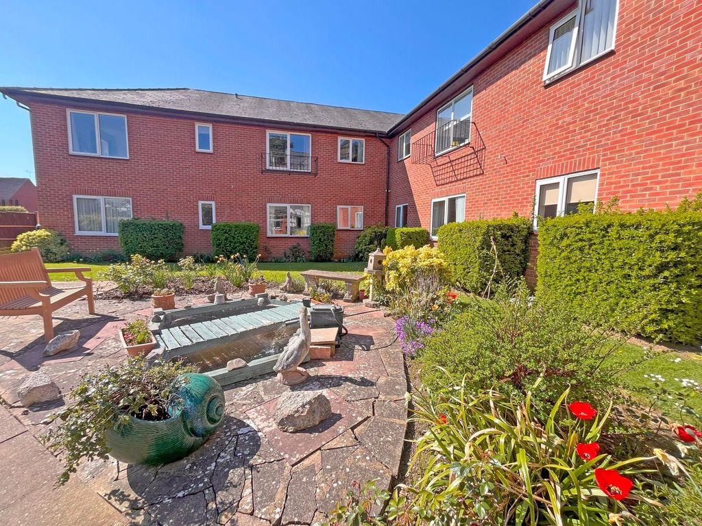 Property photo 3 of 9 Photo 5