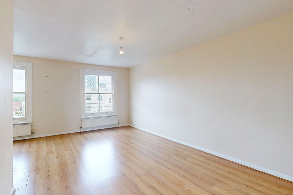Property photo 3 of 20 Flat E, 35 Belgrave Gardens, St Johns Wood, London, Nw8 0Re