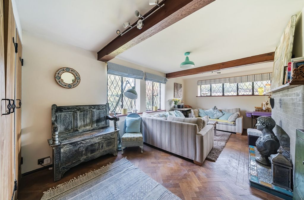 Property photo 2 of 16