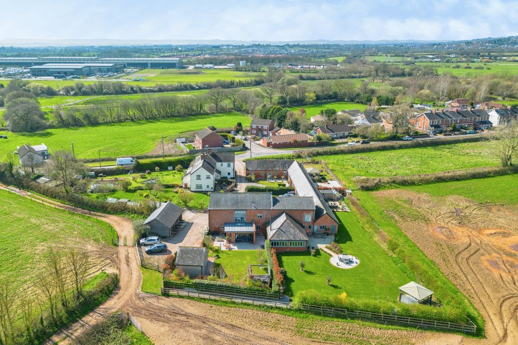 Property photo 3 of 31 Dji_0563