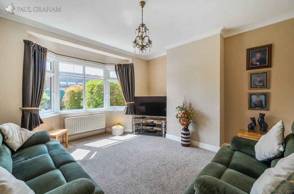 Property photo 2 of 21 0A136963-3c8A-46A4-A3Fb-5A0Bfd0d53Aa
