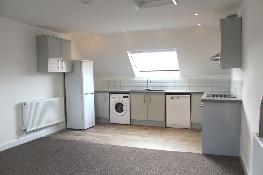Property photo 1 of 32 Kitchen Diner