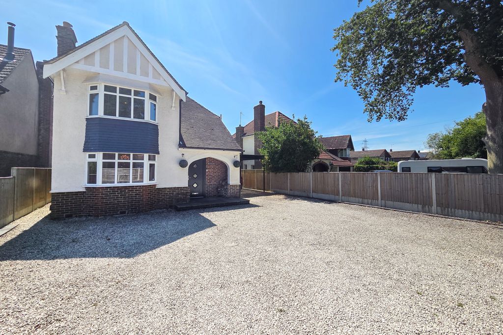 Property photo 1 of 26 Devonhurst Front Ext