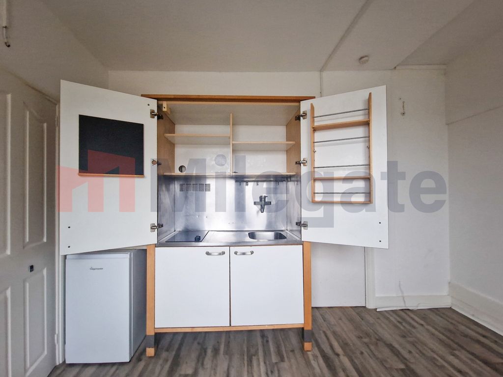 Property photo 3 of 6 Photo 3