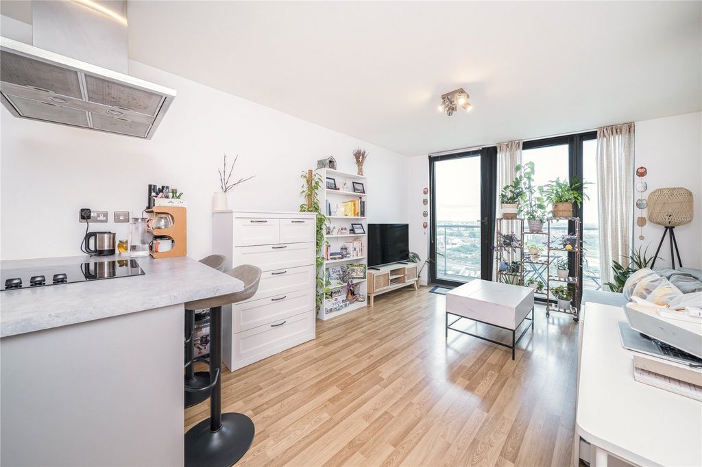 Property photo 2 of 8 Open Plan Living