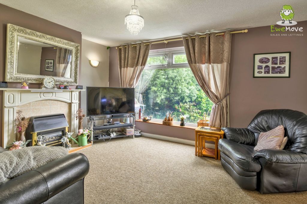 Property photo 2 of 17 6