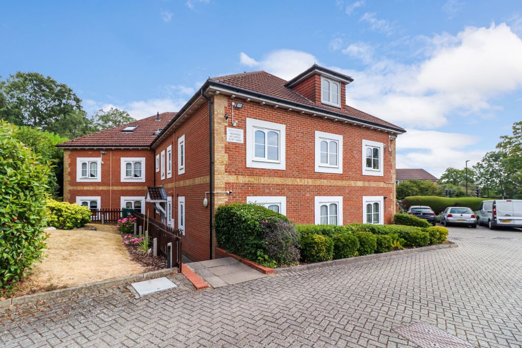 Property photo 3 of 35