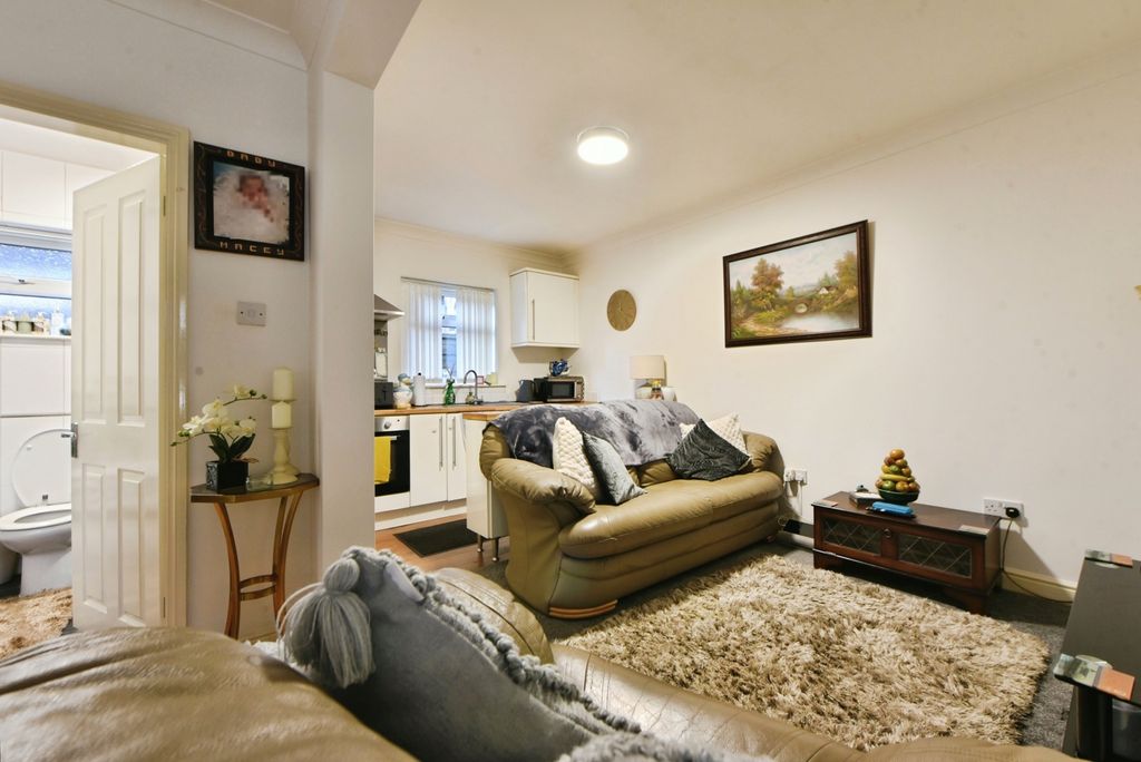 Additional image 15 of 7 bed bungalow for saleBlackshaw Lane, Royton, Oldham, Greater Manchester OL2