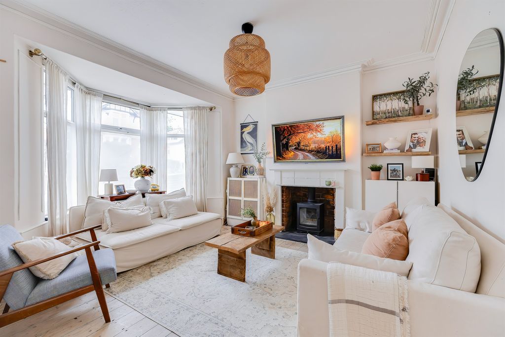 Property photo 3 of 30