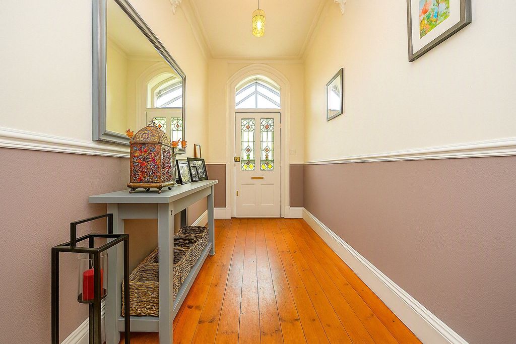 Property photo 3 of 45 Picture No. 77