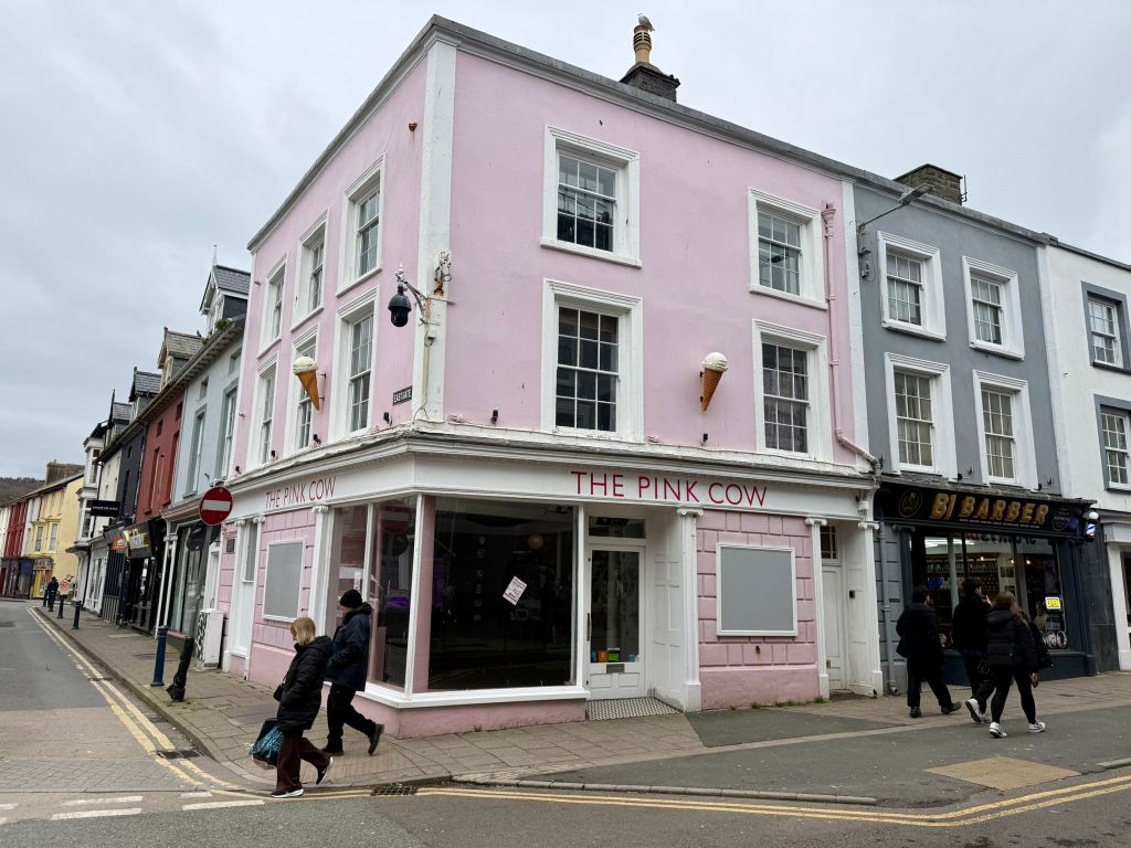 Property photo 1 of 8