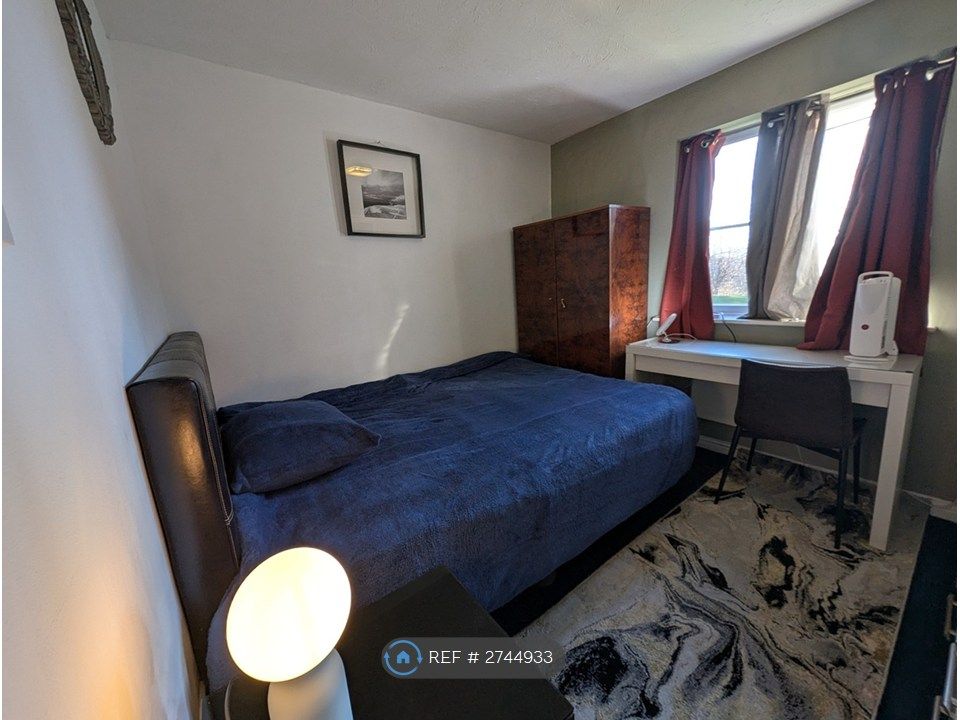 Property photo 3 of 5