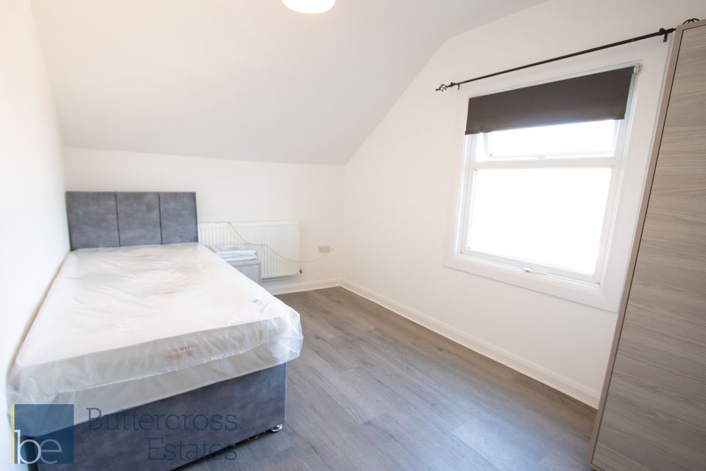 Property photo 1 of 6 Furnished Room