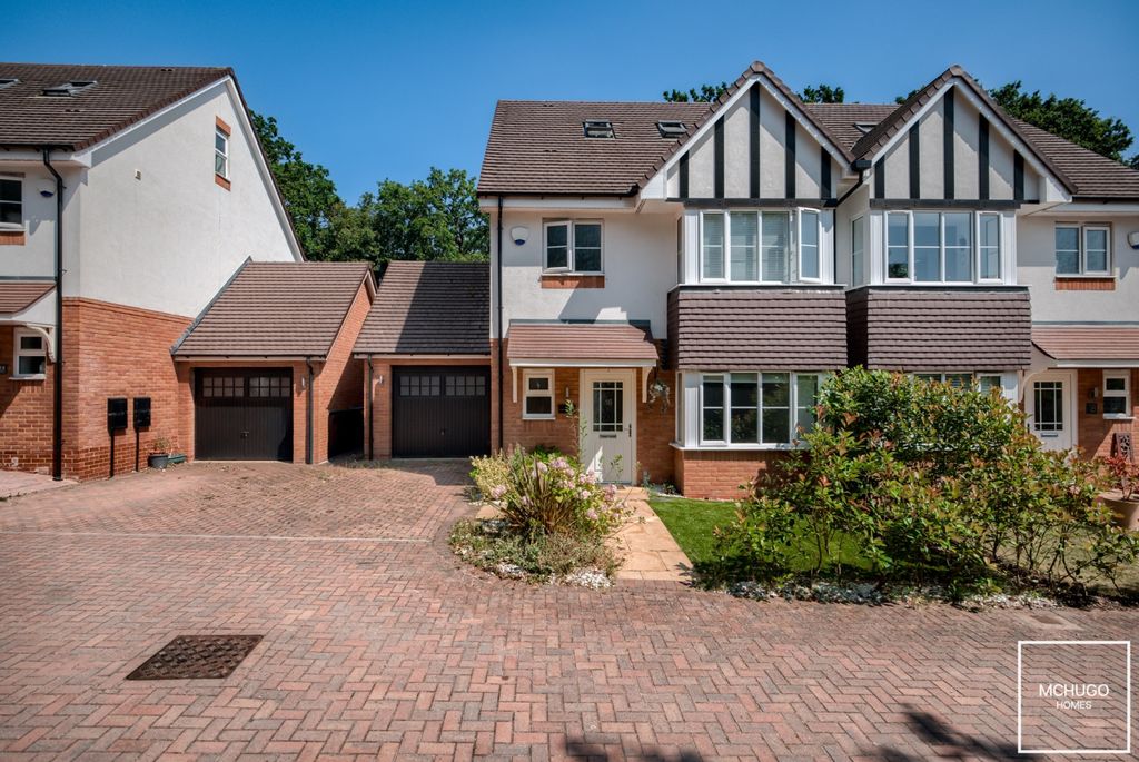 Property photo 1 of 18 Xh2A7641-Hdr(3)