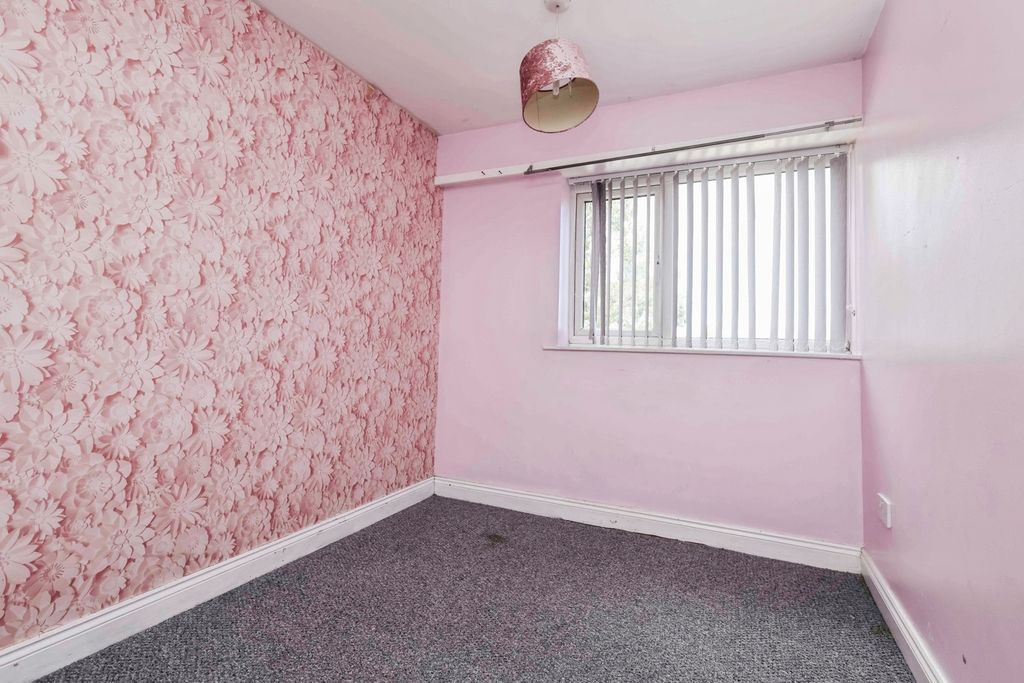 Property photo 2 of 34 Pbox-Img.Jpg