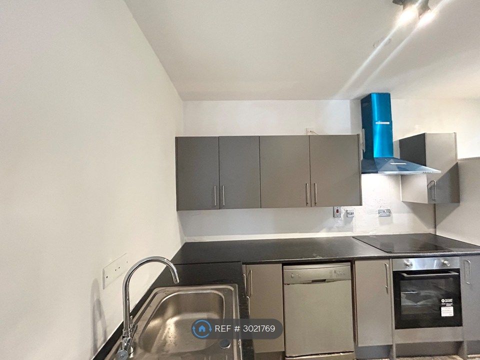 Property photo 3 of 5 Kitchen