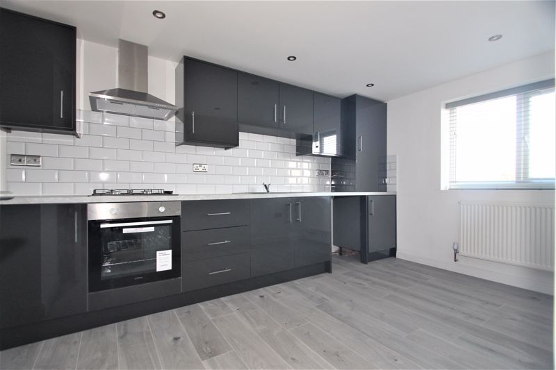 Property photo 1 of 11 Photo 16