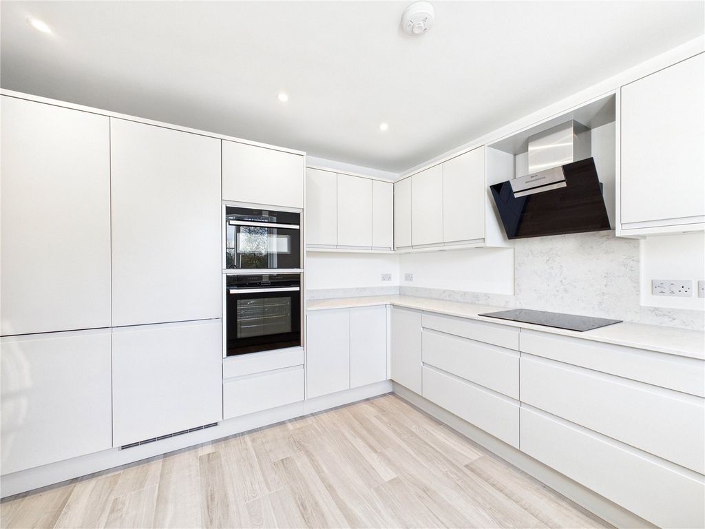 Property photo 3 of 13 Picture No. 20