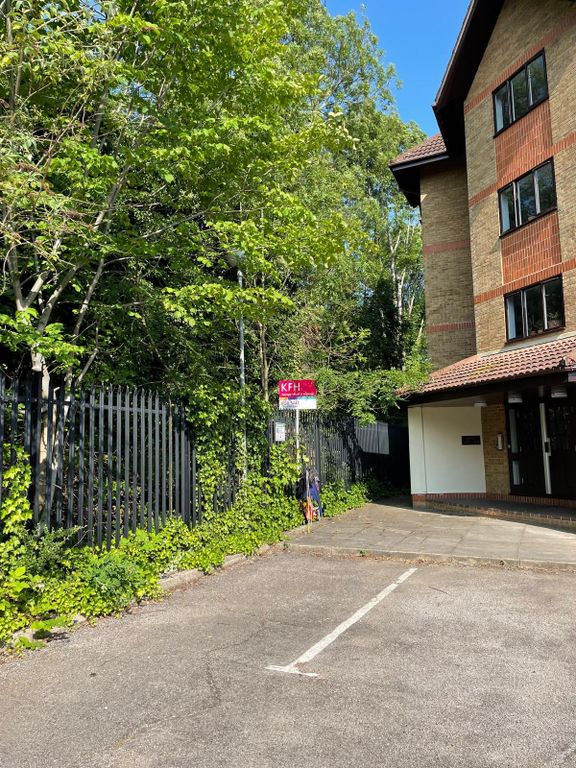 Property photo 1 of 6